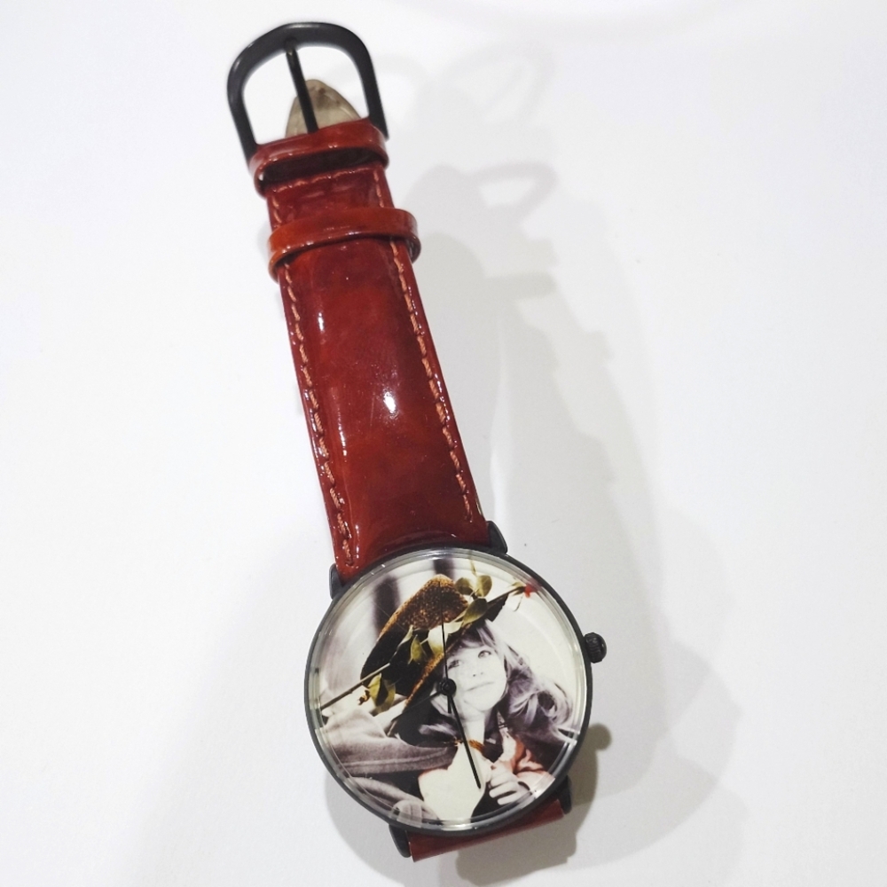 Classico "Kim Anderson" Watch Needs Battery